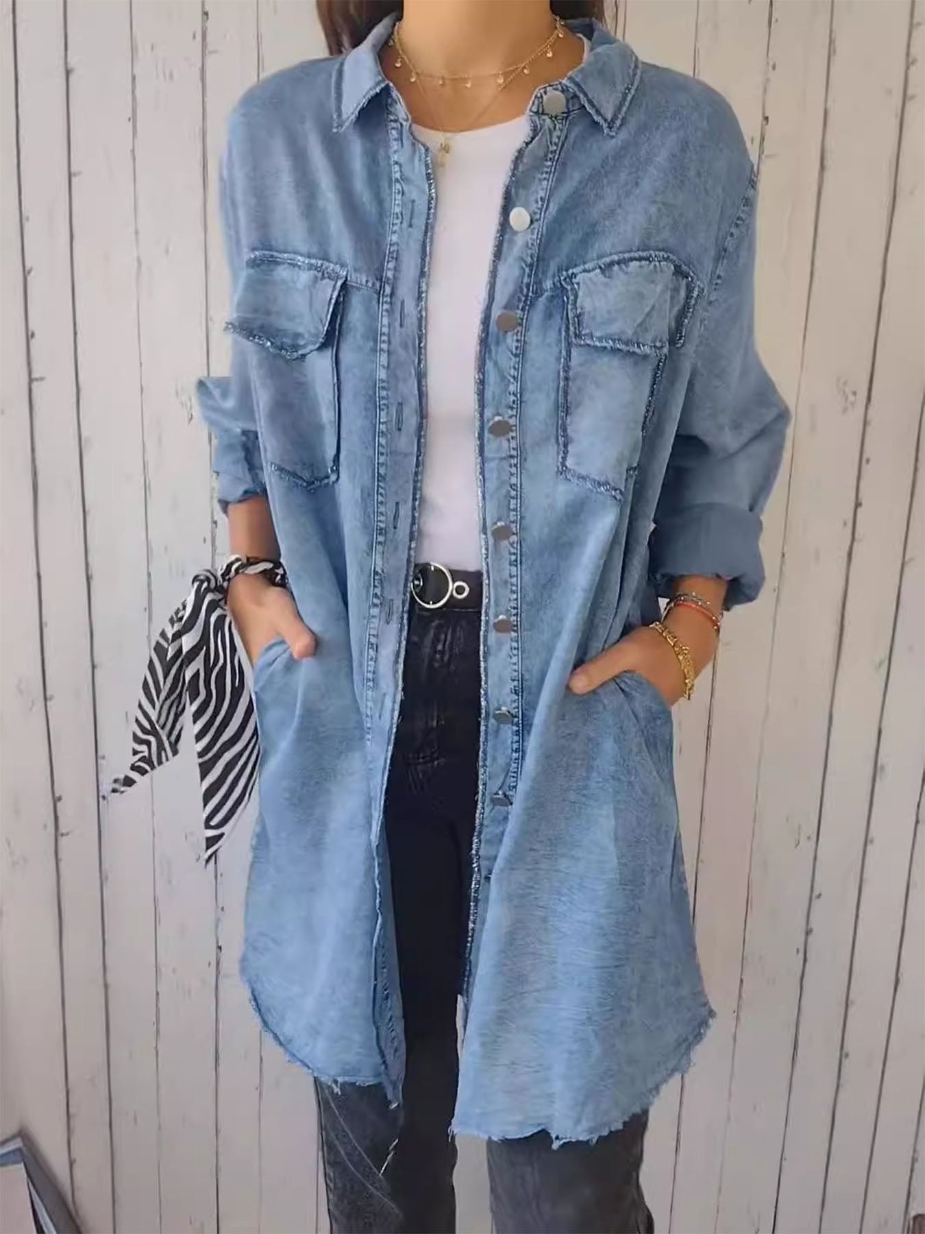 Manteau à revers en denim délavé