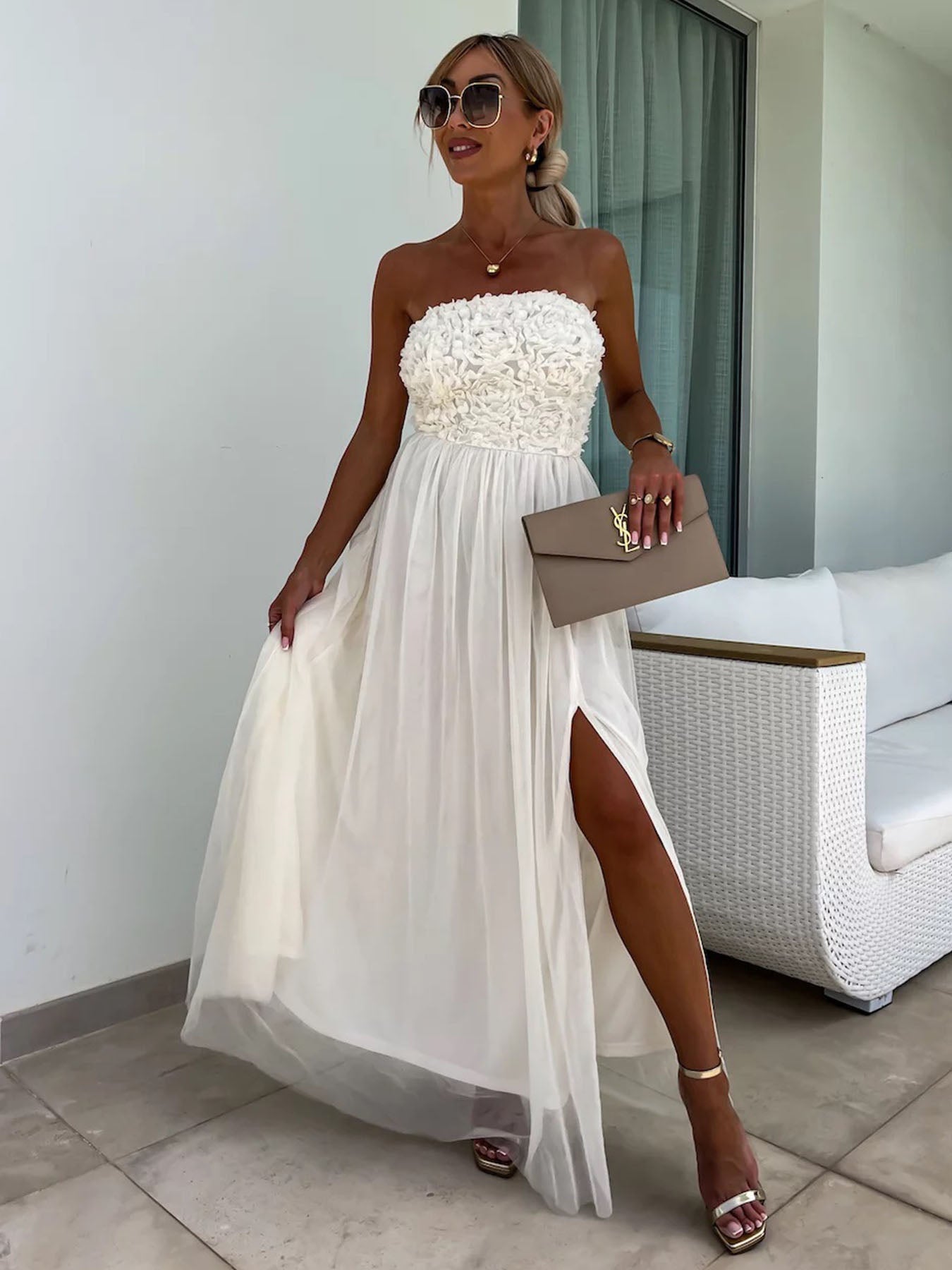 Robe de rêve en dentelle fleurie