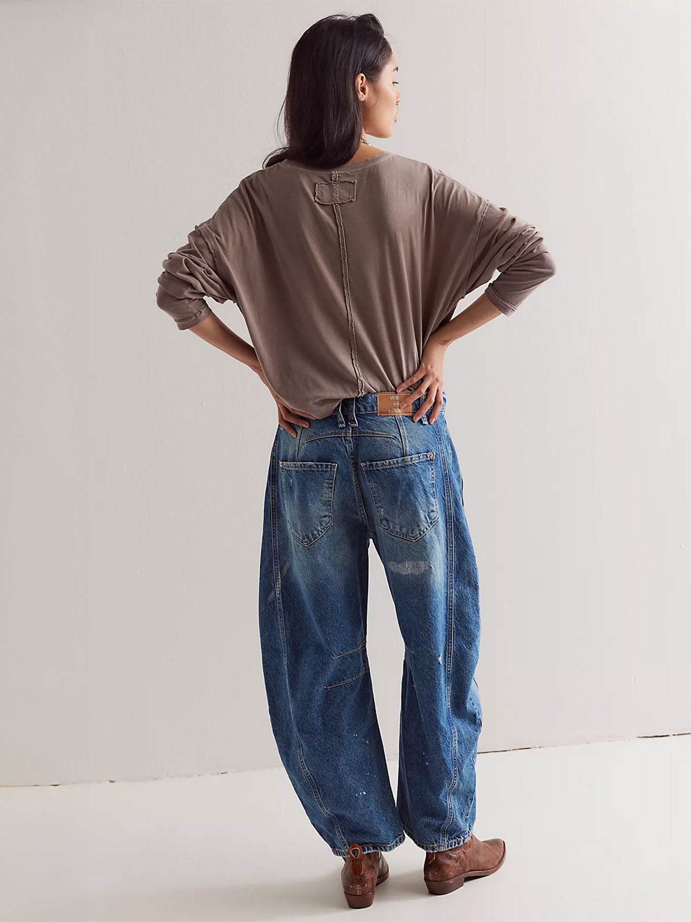 Mid Waist Barrel Jeans