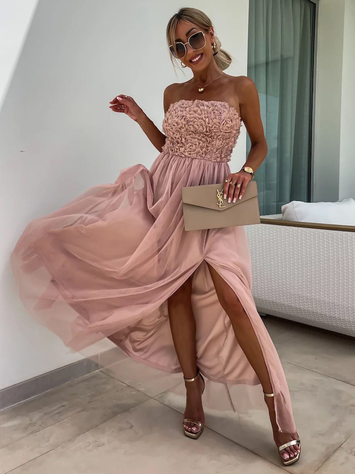 Robe de rêve en dentelle fleurie