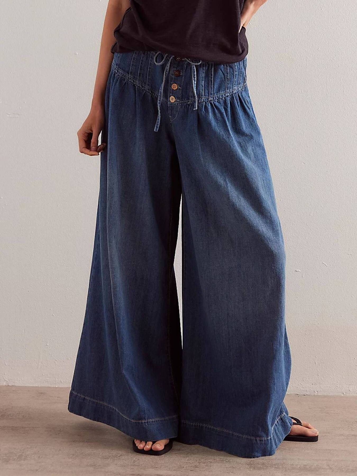 Super Baggy Pleated Jeans