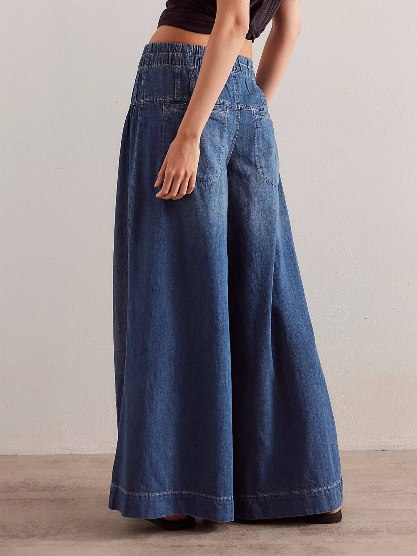 Super Baggy Pleated Jeans