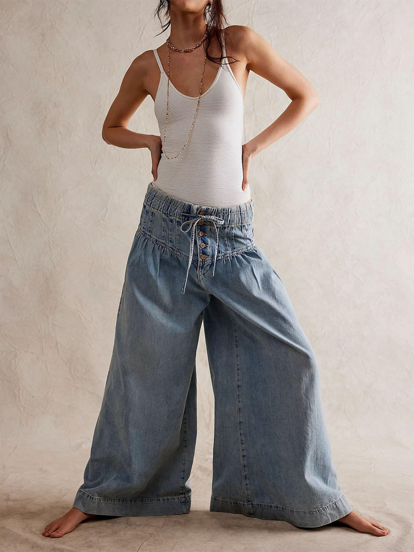 Super Baggy Pleated Jeans